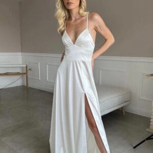 שמלת דין-לבן